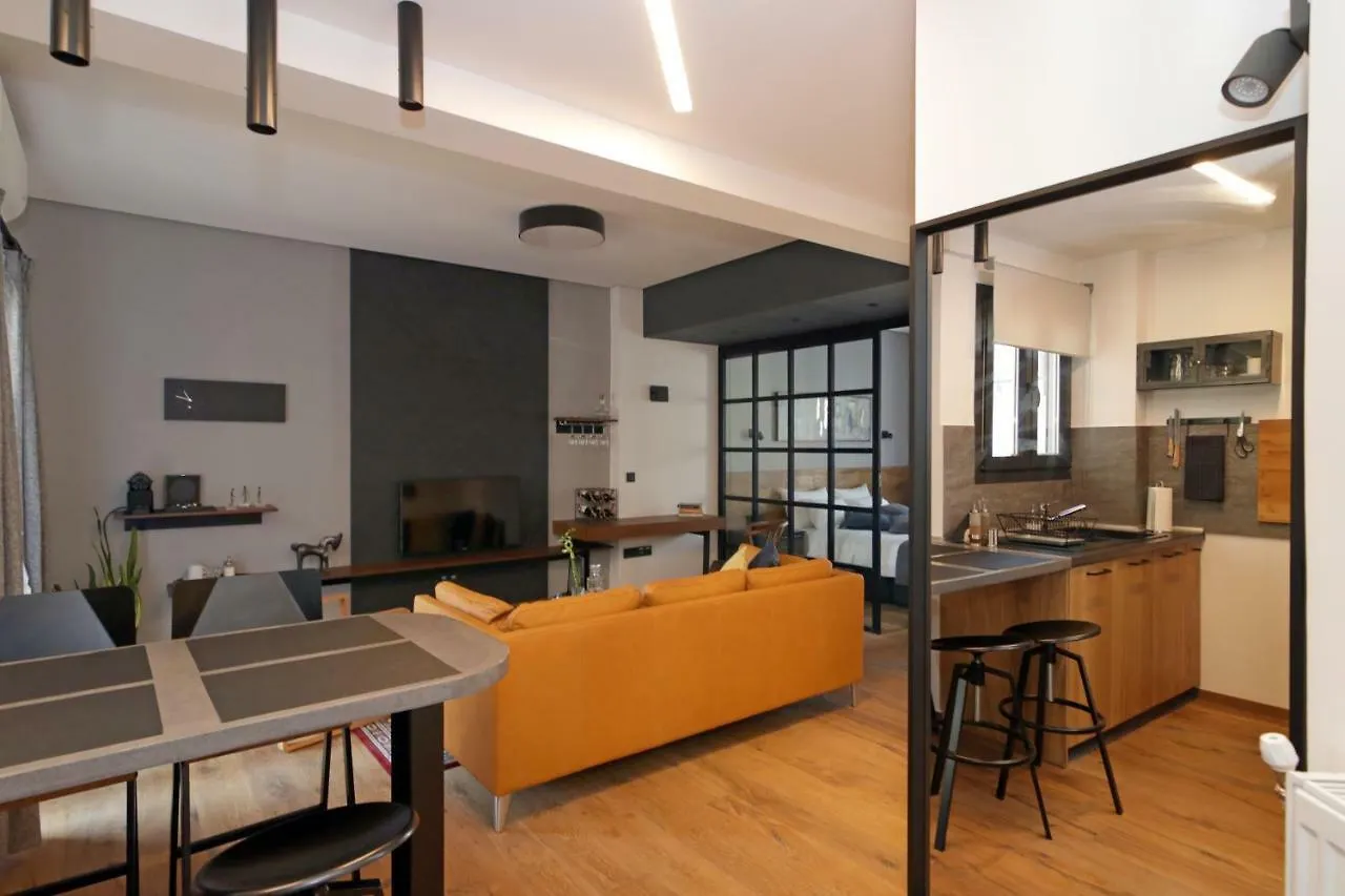 Tom'S Bachelor Pad Apartment Thessaloniki Greece