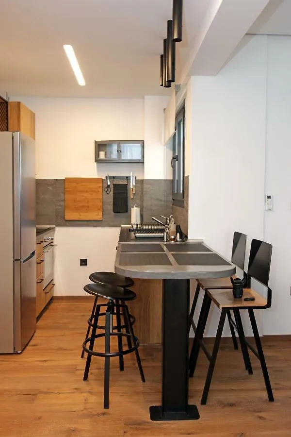 Tom'S Bachelor Pad Apartment Thessaloniki